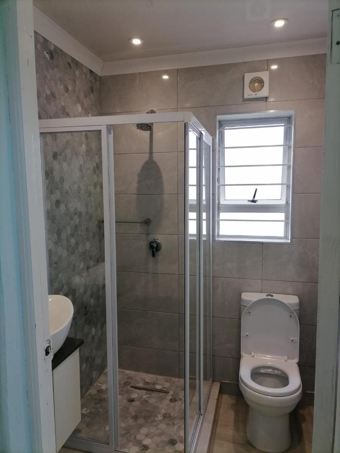 Sunseaker- Beachfront Complex With Inverter Ballito