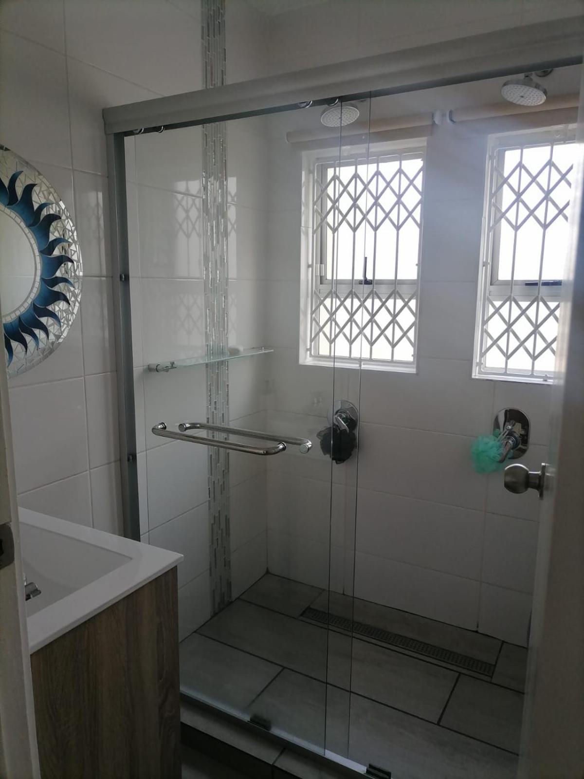 Sunseaker- Beachfront Complex With Inverter Ballito