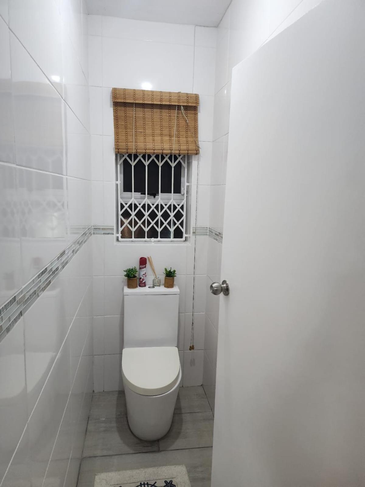 Apartamento Sunseaker- Beachfront Complex With Inverter Ballito